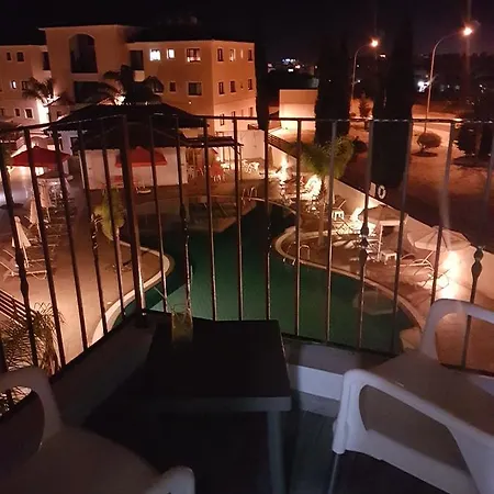 Kyklades Apartamento Paralimni